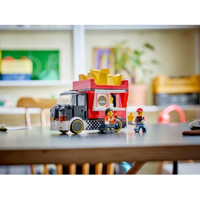 Конструктор LEGO City Вантажівка з картоплею фрі, 60488