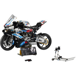Конструктор LEGO Technic BMW M 1000 RR, 1920 деталей (42130)