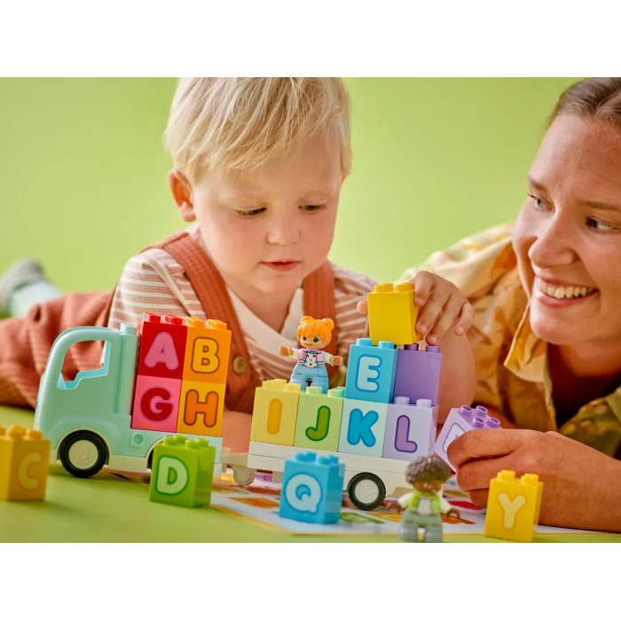 LEGO Конструктор DUPLO Town Вантажівка з абеткою, (10421)