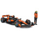 Автомодель з фігуркою - MCLAREN MCL38 (1:24), 18-28040