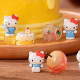 Фігурка-сюрприз POP TOP HELLO KITTY – ЯБЛУЧНИЙ ВОРКШОП (в ас.), 24WH-007